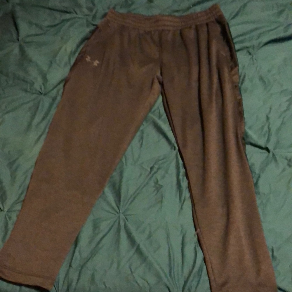 NWT Men’s Under Armour coldgear loose sweatpants.